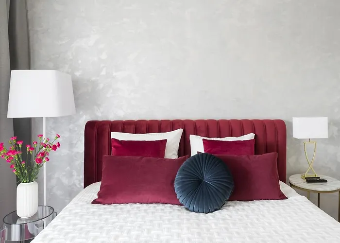 Golden Star Apartment *