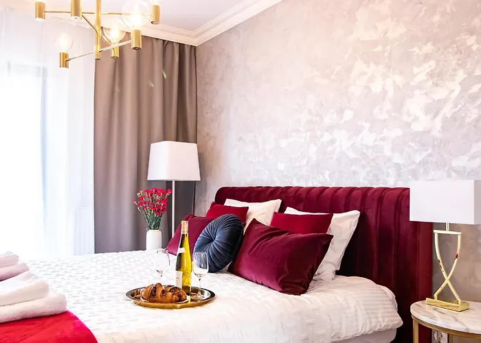 Golden Star Apartment