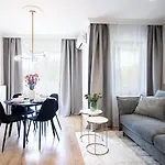 Golden Star Appartement *